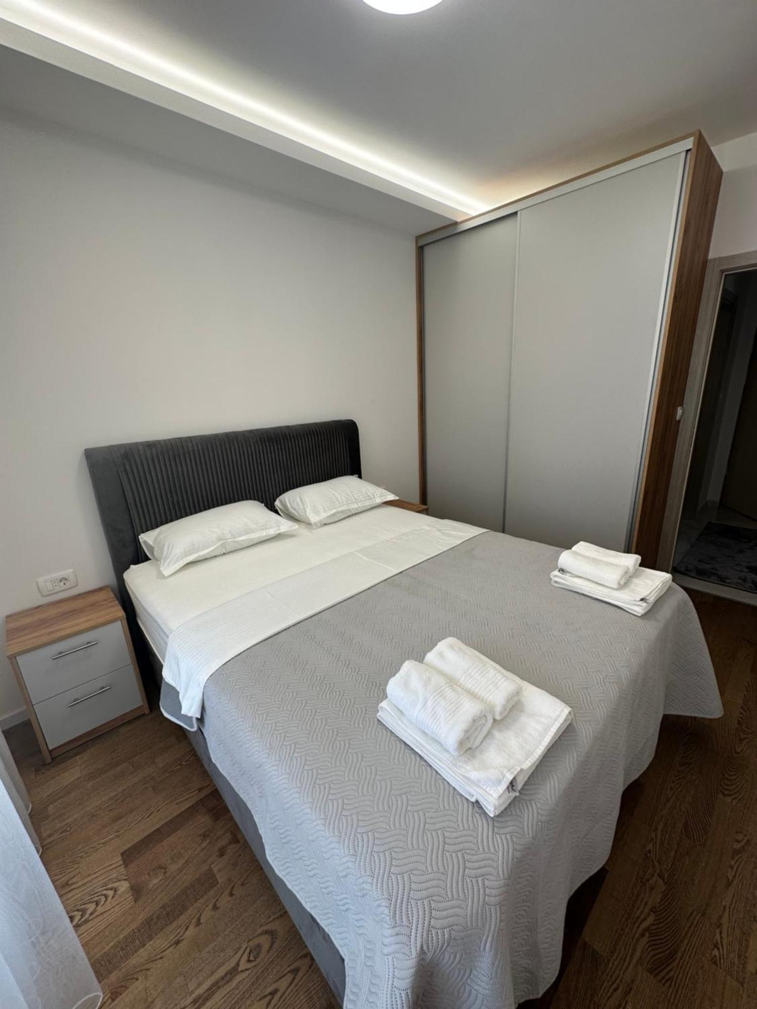 Luxury Apartments D&B Podgorica Kültér fotó